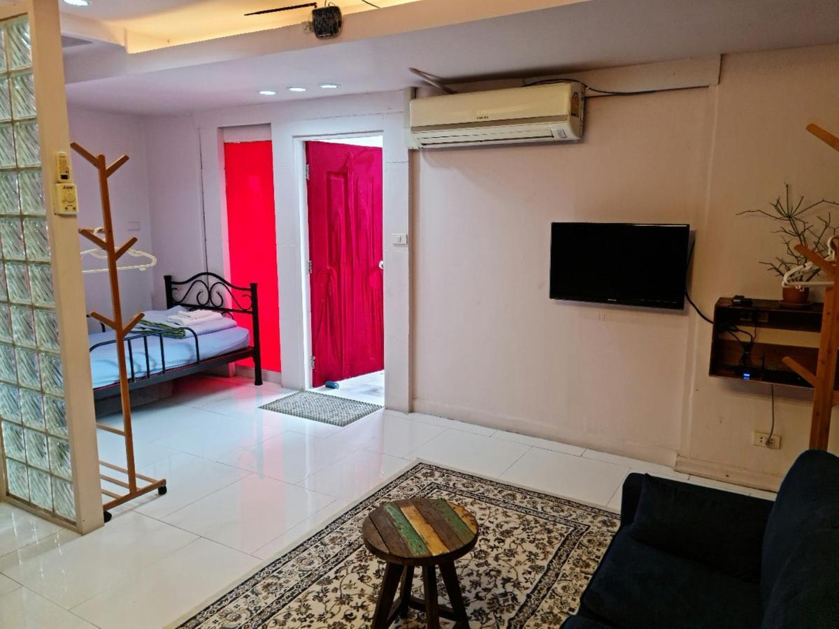 Hostel Ddm House Bangkok Exterior foto